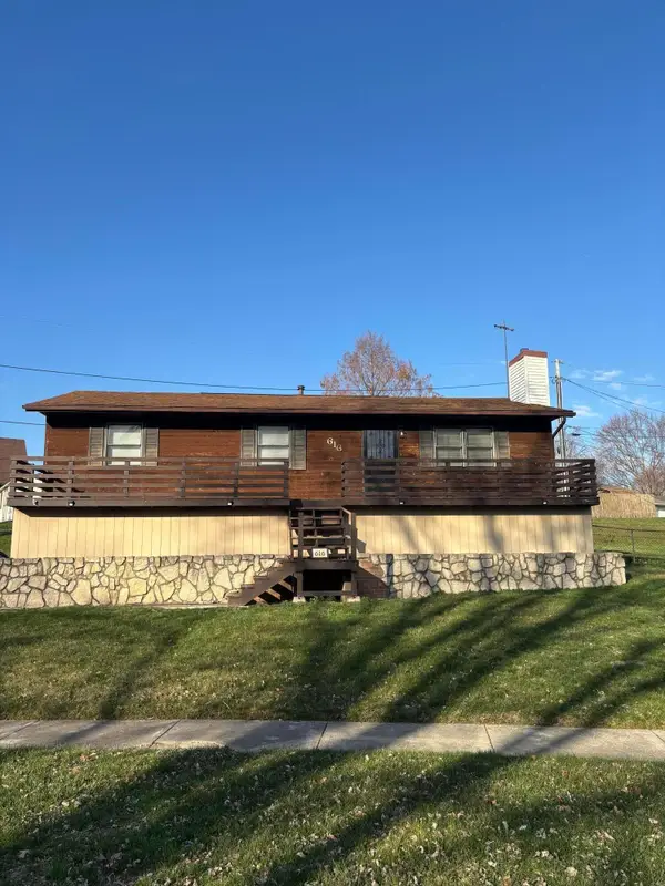 616 Huron Drive, Heath, OH 43056