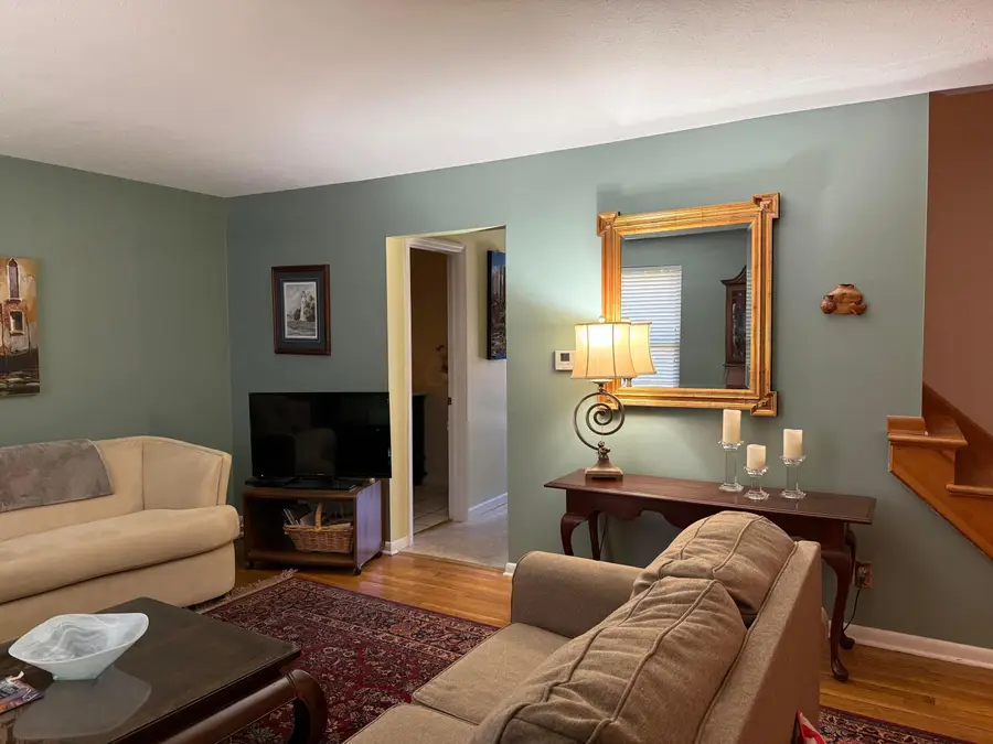 1916 Willoway Circle S, Columbus, OH 43220 - #3