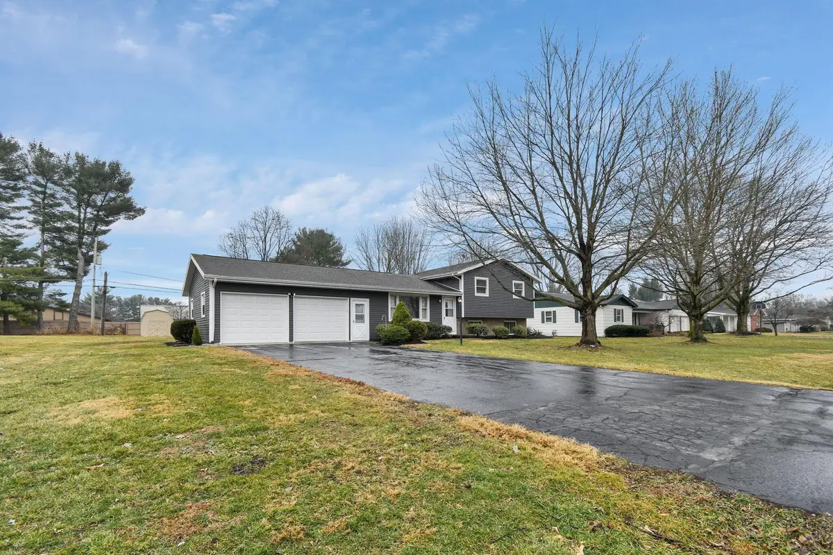 1382 Sherwood Downs E, Newark, OH 43055 - #1