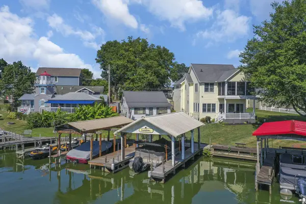 40 Beacon Light Lane, Buckeye Lake, OH 43008