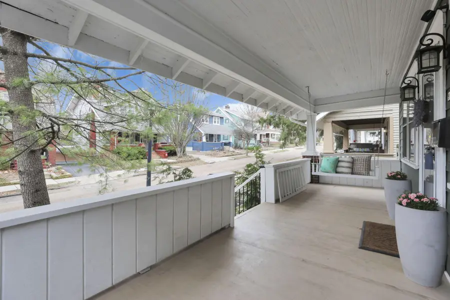 99 E Pacemont Road, Columbus, OH 43202 - #3