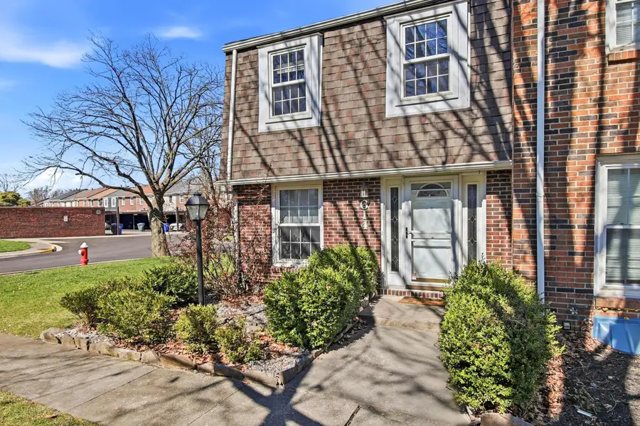 614 Dlyn Street, Columbus, OH 43228 - #2