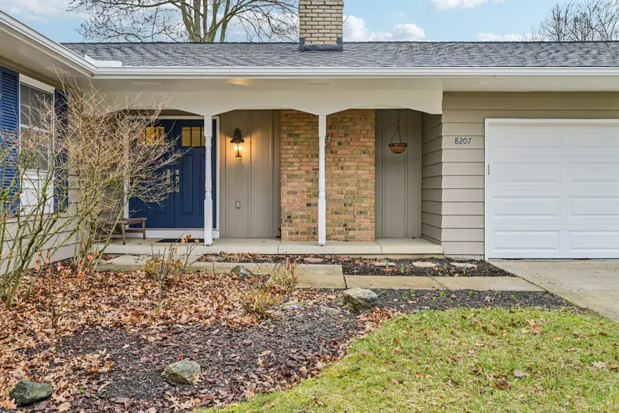 8207 Copperfield Drive, Columbus, OH 43235 - #3