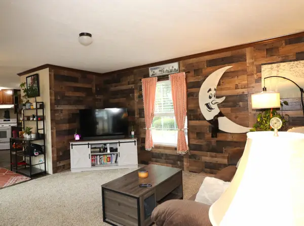 248 Thorn Locust Lane, London, OH 43140