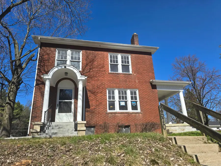 2570 E 5th Avenue, Columbus, OH 43219 - #2