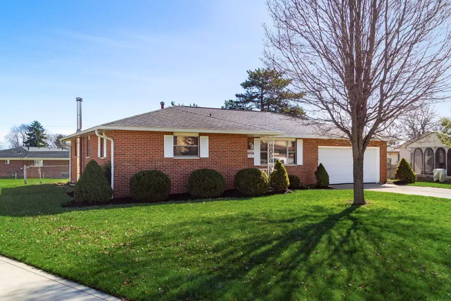 1234 Bradshire Drive, Columbus, OH 43220 - #3