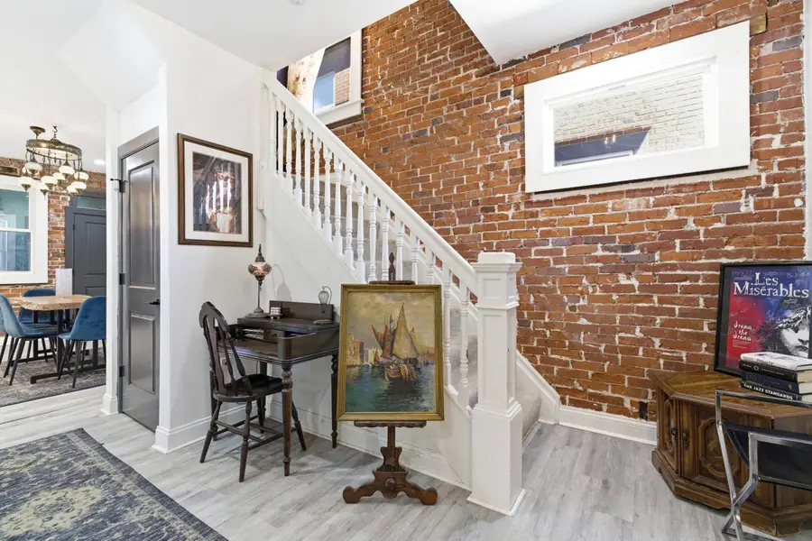 933 Linwood Avenue, Columbus, OH 43206 - #3