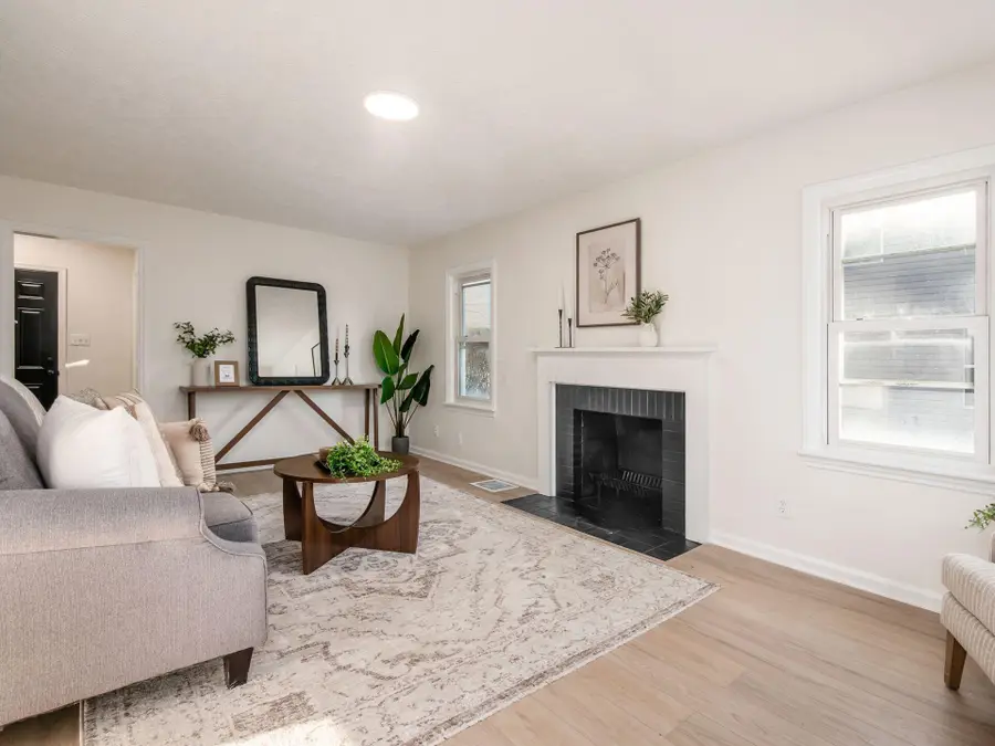 1994 Stratford Way, Columbus, OH 43219 - #2