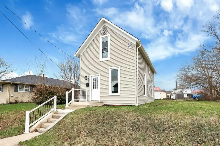 231 N London Street, Mount Sterling, OH 43143 - #3