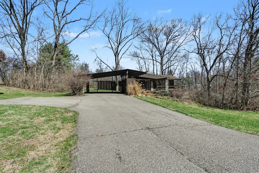 820 Old Woods Road, Columbus, OH 43235 - #2