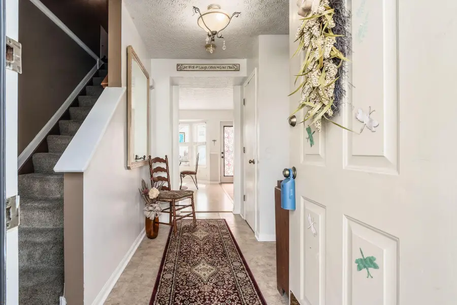 6049 Woodsboro Drive, Columbus, OH 43228 - #2