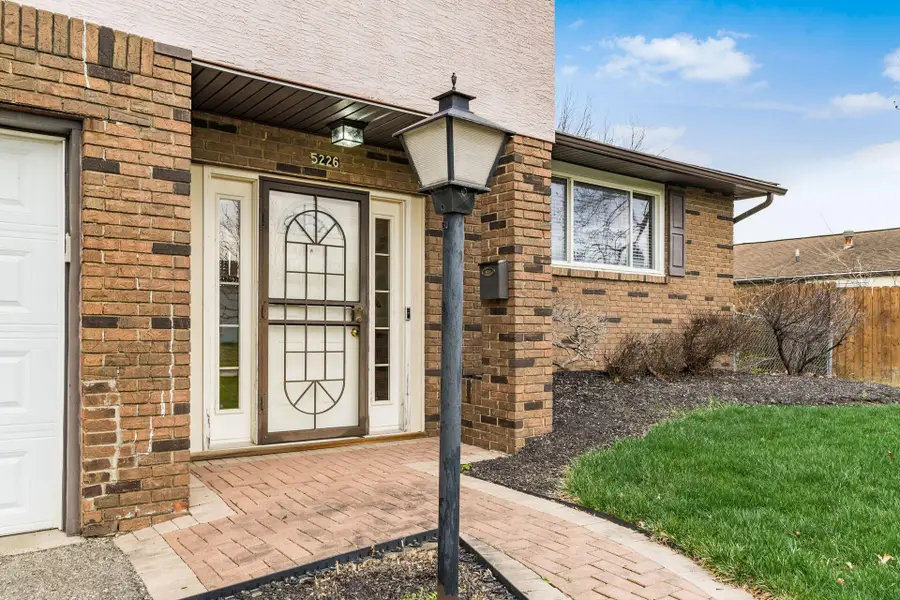 5226 Lindora Drive, Columbus, OH 43232 - #2