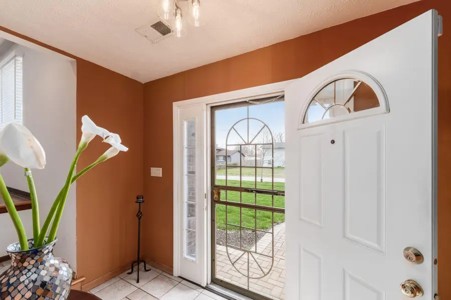 5226 Lindora Drive, Columbus, OH 43232 - #3