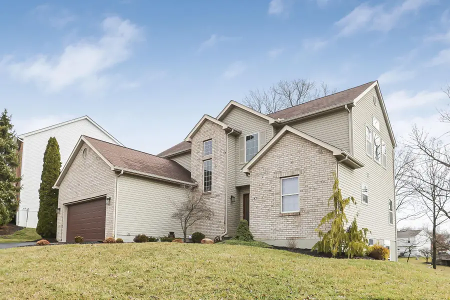 310 Weatherburn Drive, Pataskala, OH 43062 - #2