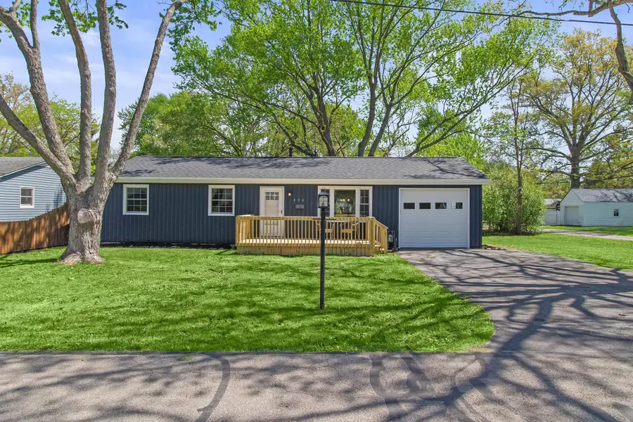406 Mulberry Street, Marysville, OH 43040 - #3