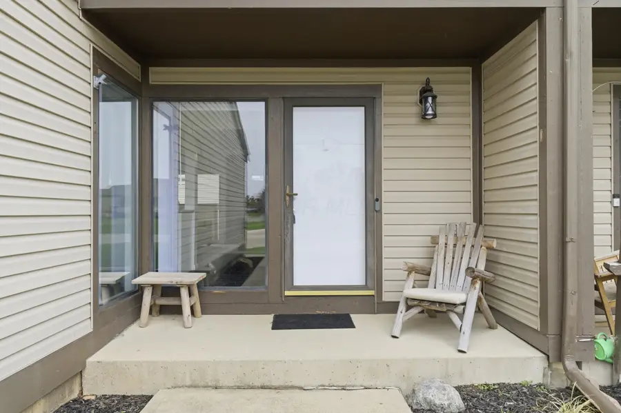 5272 Westbury Drive, Columbus, OH 43228 - #3