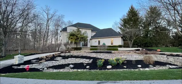 4876 Paddington Way, Powell, OH 43065