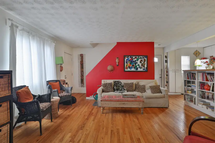 957 E 13th Avenue, Columbus, OH 43211 - #3