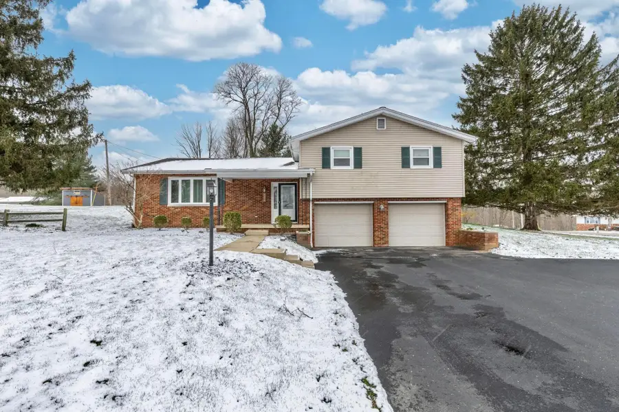2065 N Glenn Drive Ne, Lancaster, OH 43130 - #2