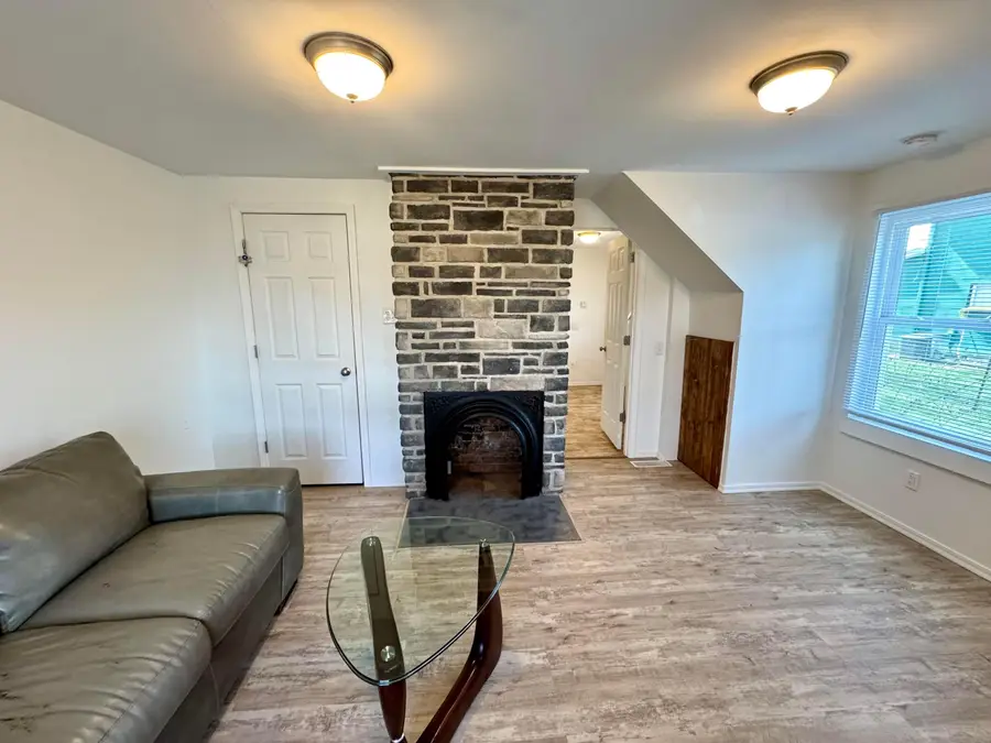 207 E Mill Street, Circleville, OH 43113 - #3