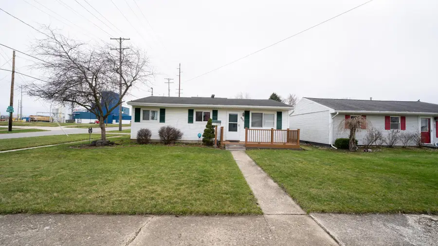 426 Moore Avenue, Bellevue, OH 44811 - #2