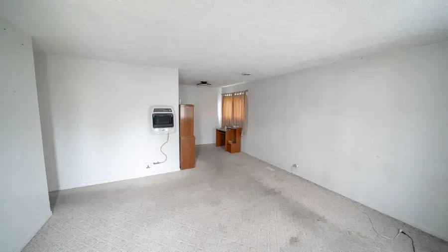 426 Moore Avenue, Bellevue, OH 44811 - #3