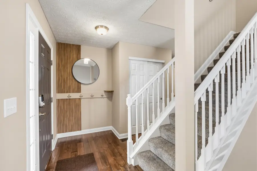 417 Clifden Court, Sunbury, OH 43074 - #2