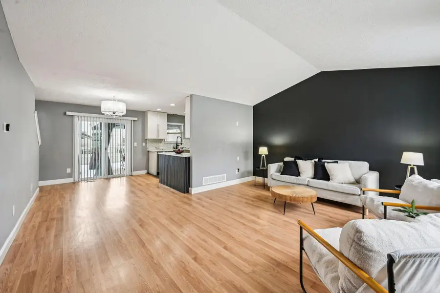 3936 Highland Bluff Drive, Groveport, OH 43125 - #3