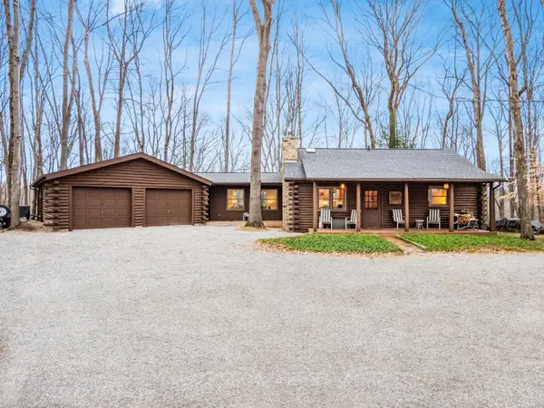 1060 Fox Lane, Sugar Grove, OH 43155