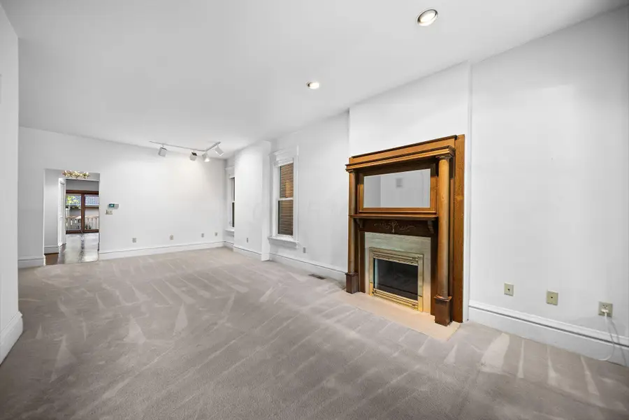 420 W 6th Avenue, Columbus, OH 43201 - #3