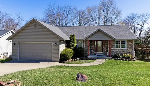 898 Country Club Drive, Howard, OH 43028