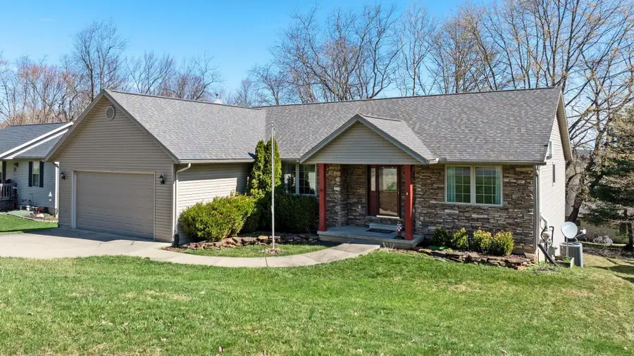 898 Country Club Drive, Howard, OH 43028 - #2