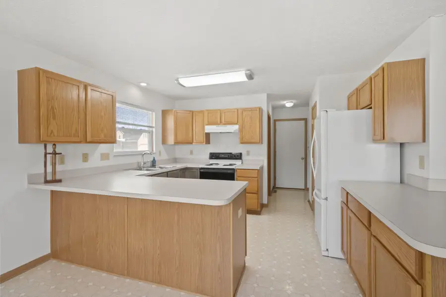 100 Indian Creek Court, Pataskala, OH 43062 - #3