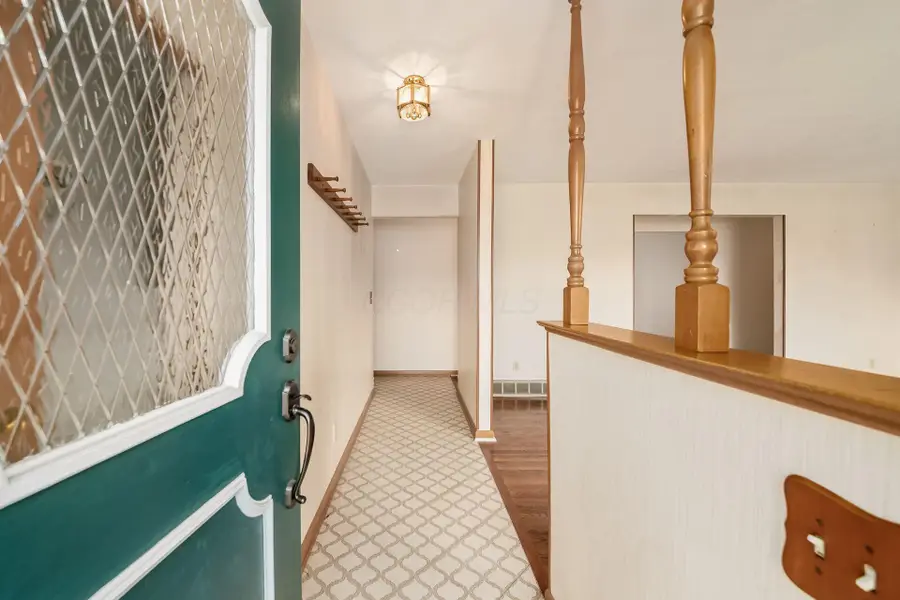 1242 Bradshire Drive, Columbus, OH 43220 - #2