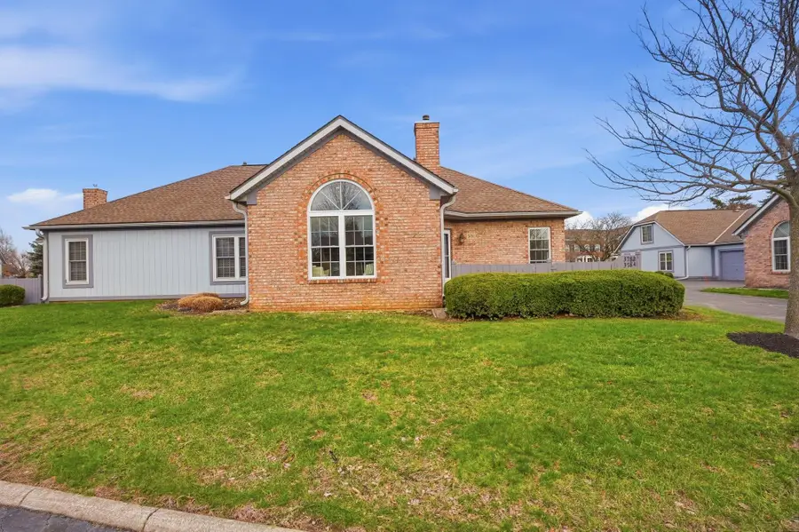 3782 Falls Circle Drive, Hilliard, OH 43026 - #2