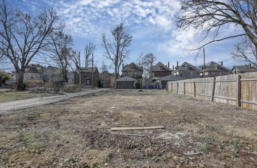 269 E 18th Street, Columbus, OH 43205 - #3