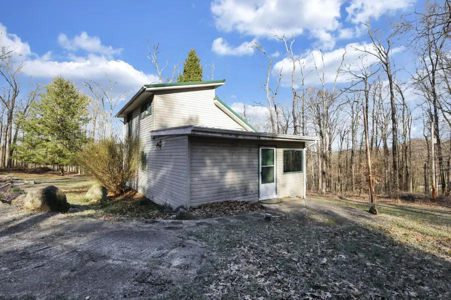 8270 Reform Road Ne, Newark, OH 43055 - #2