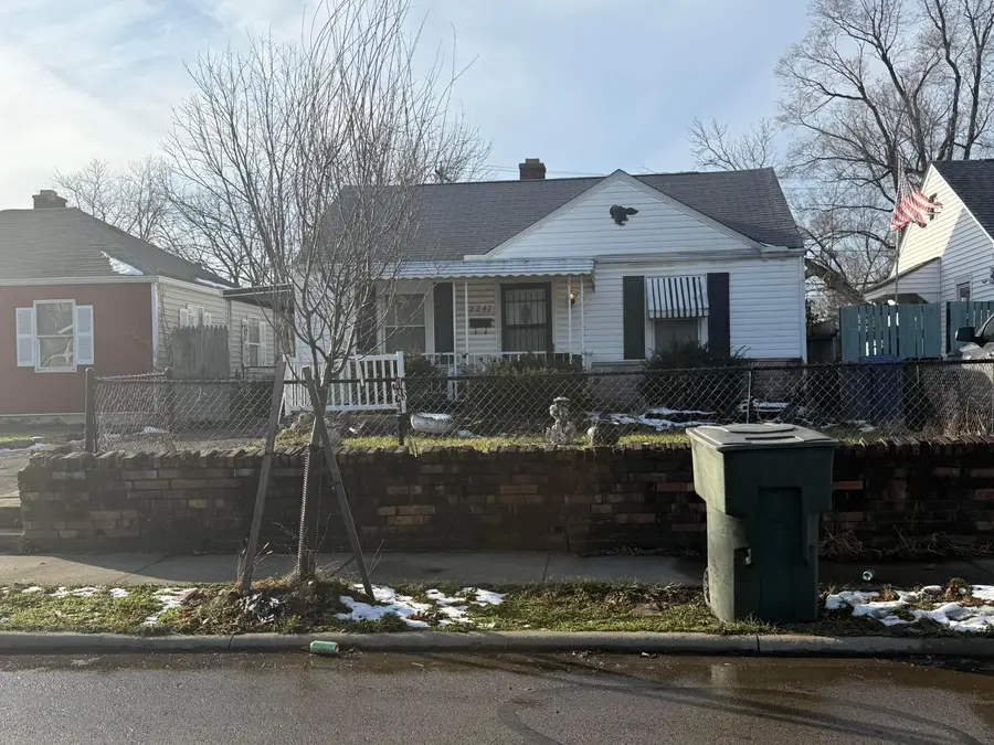 2247 Grasmere Avenue, Columbus, OH 43211 - #3