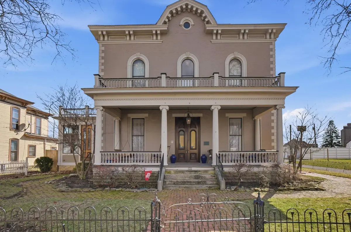 321 E East Street, Washington Court House, OH 43160 - #1