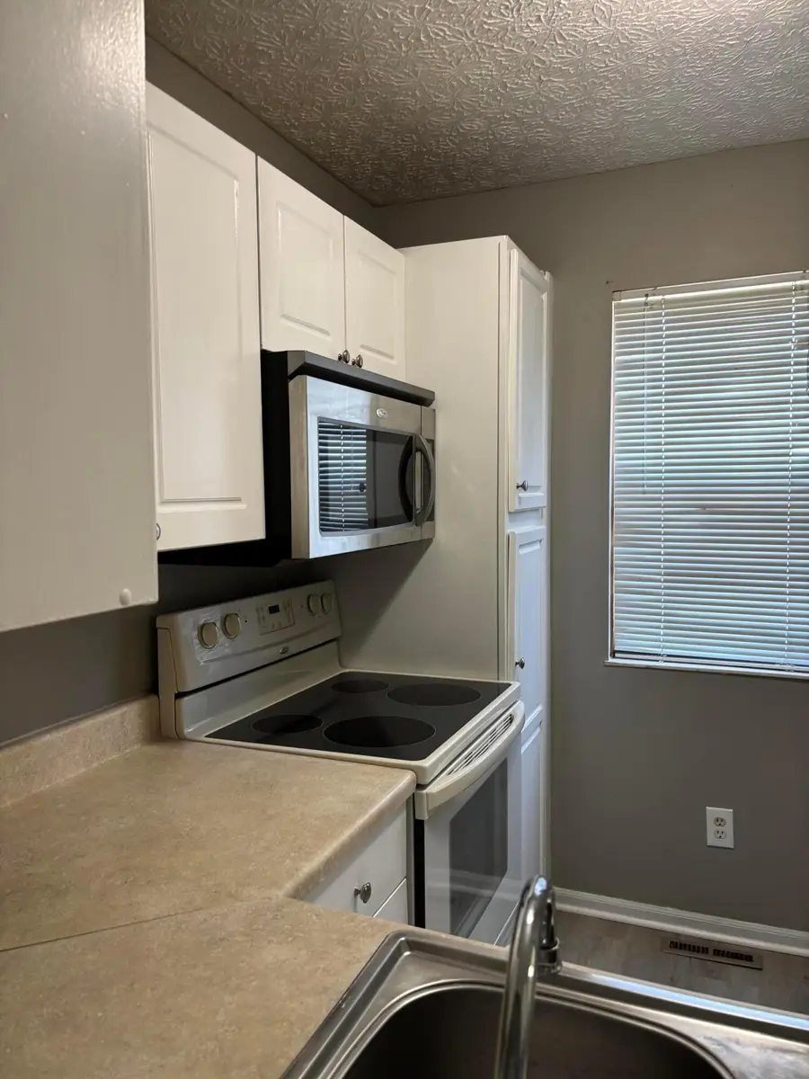 1652 Bennigan Drive, Hilliard, OH 43026 - #3