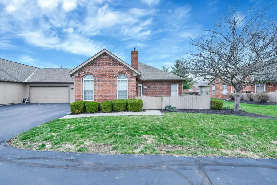 536 Calkin Lane E, Columbus, OH 43230 - #2