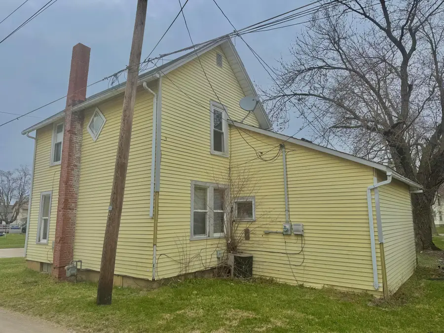 511 W Maple Street, Willard, OH 44890 - #3