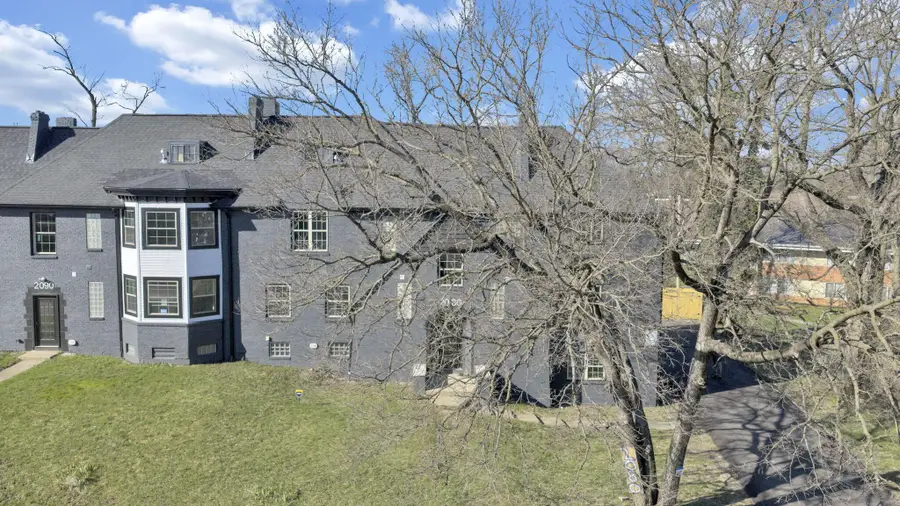 2080-2090 E 5th Avenue, Columbus, OH 43219 - #3