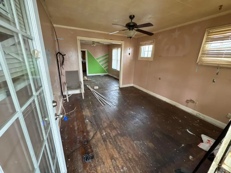 573 S Highland Avenue, Columbus, OH 43223 - #2