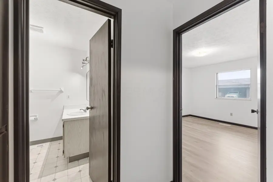 1213 Woodbrook Court, Columbus, OH 43223 - #3