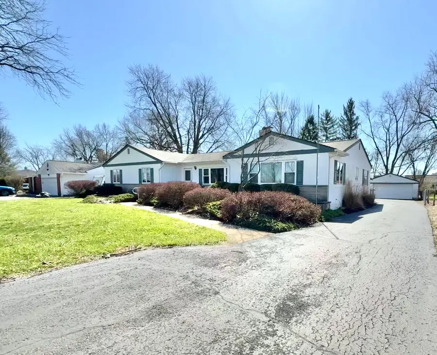 3755 Mayfair Drive, Grove City, OH 43123 - #2