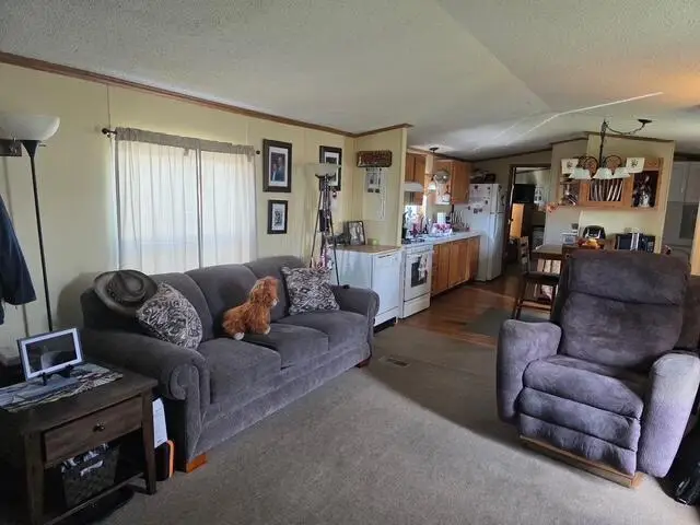 304 Greenbriar Lane W, Hebron, OH 43025 - #3