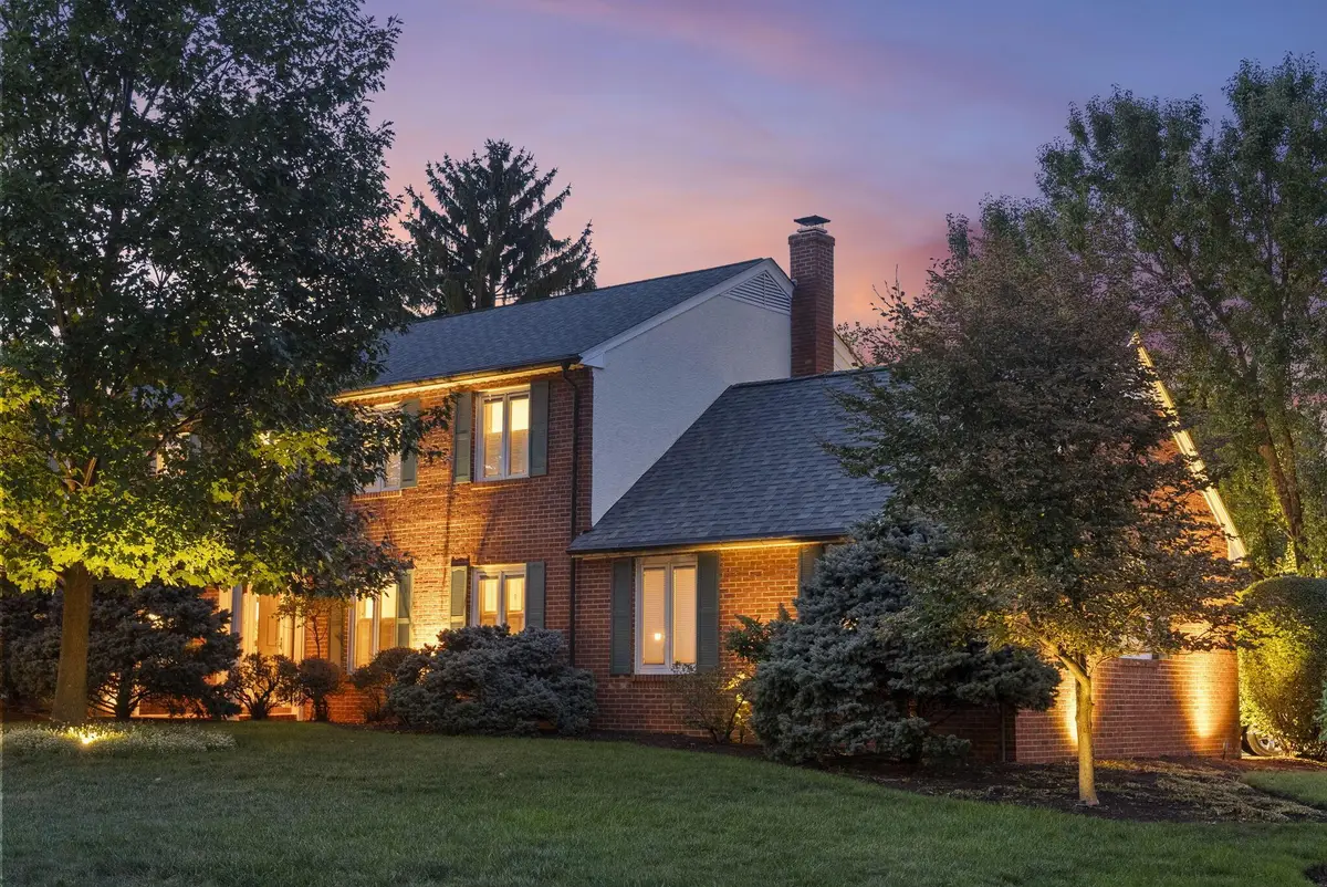 2560 Chartwell Road, Upper Arlington, OH 43220 - #1