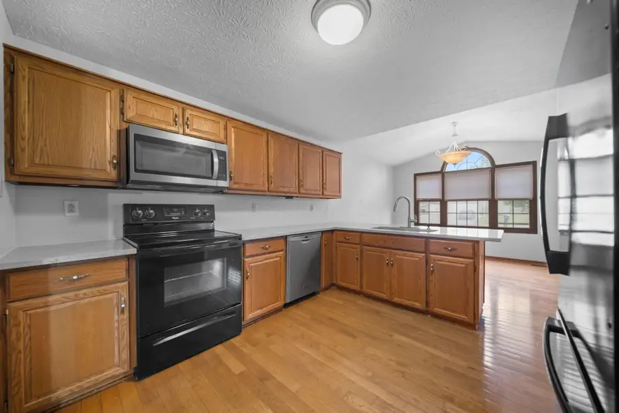 298 Kensington Court, London, OH 43140 - #3
