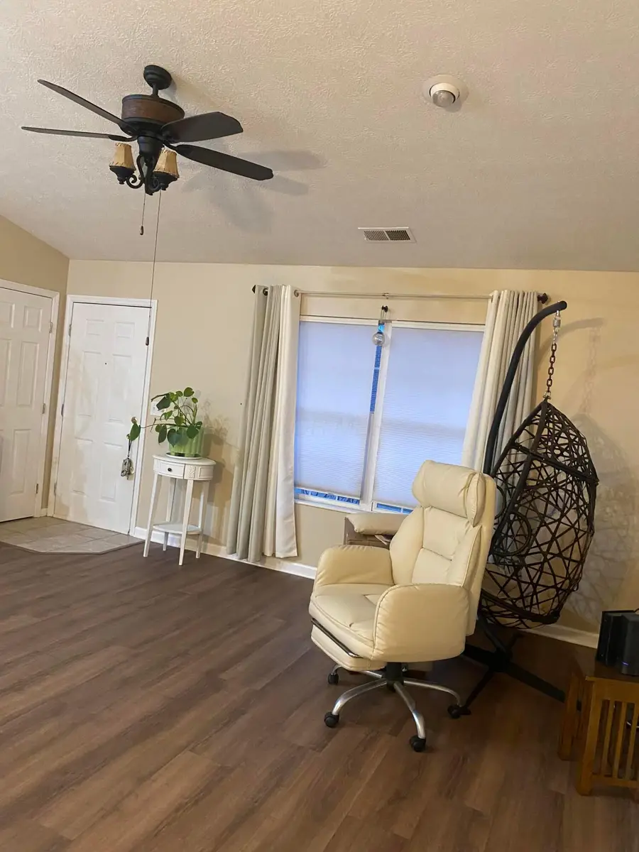 1214 Old Pond Drive, Marion, OH 43302 - #2